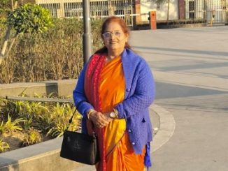 Author Madhu Kaushik Launches Spiritual Masterpiece "Parmatma Ki Aur" at Mahakumbh 2025 and Delhi Book Fair, Bharat Mandapam, 2025